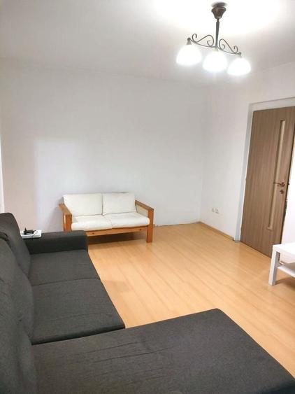 Apartament cu 2 camere semidecomandat în Costin Georgian
