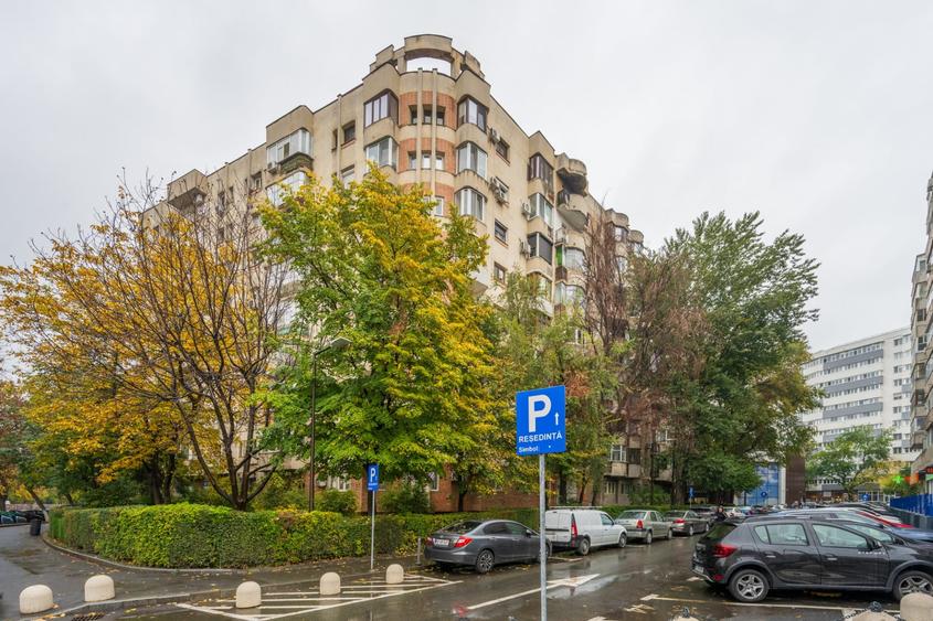 Garsonieră decomandată, mobilată în Tineretului