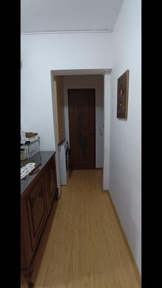 Apartament cu 3 camere decomandat în Doamna Ghica