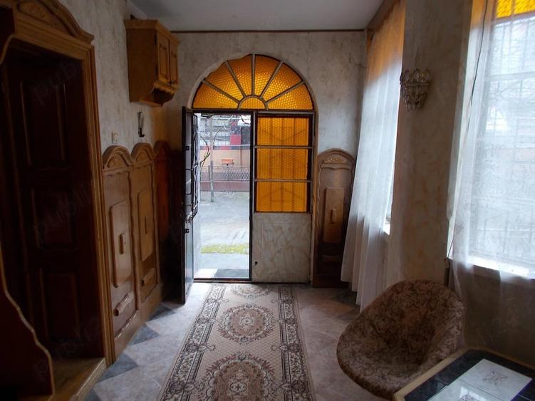 Casă cu 3 camere cu Teren 1689 Mp în Pădureni