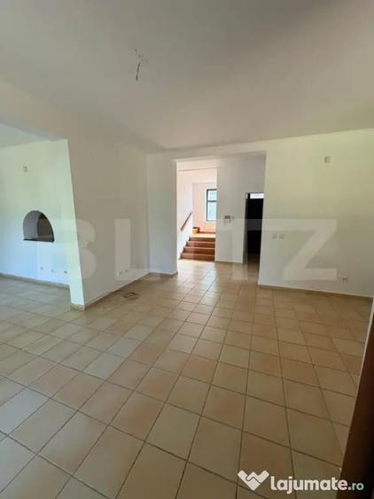 Casă cu 4 camere cu Teren 462 Mp în Ștefănești