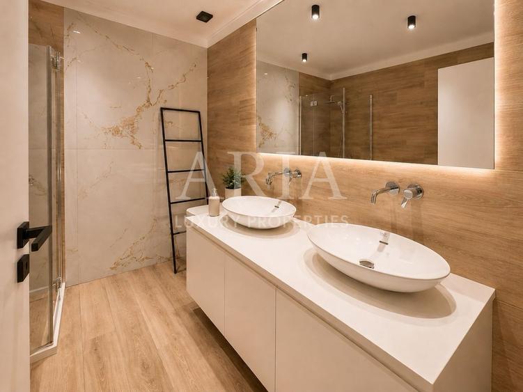 Casă individuală cu 4 camere cu Canalizare în Barbu Văcărescu