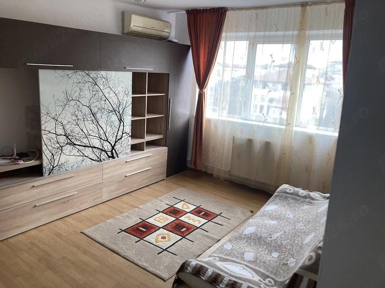 Apartament cu 3 camere semidecomandat în Dacia