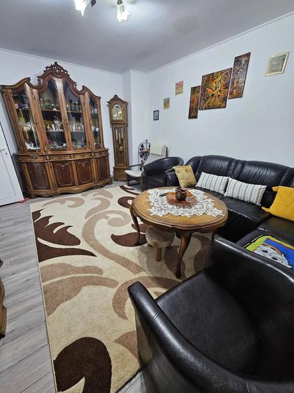 Casă cu Teren 1020 Mp în Teșila