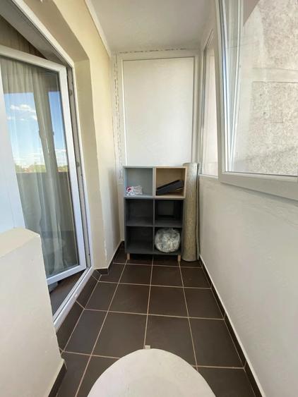 Apartament cu 3 camere decomandat în Lipovei