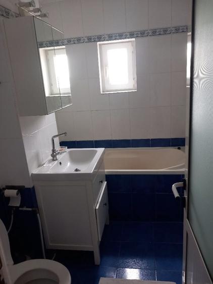 Apartament cu 3 camere decomandat în Sud