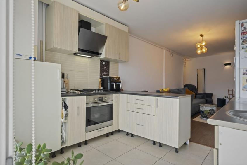Apartament cu 3 camere decomandat, mobilat în Otopeni