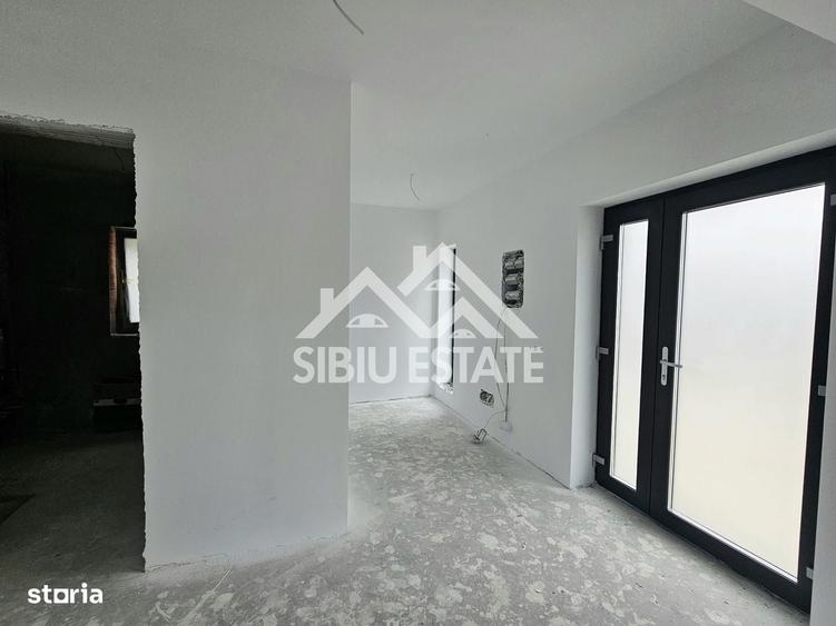 Casa Selimbar, teren 500 mp, spatiu si confort nou - 10