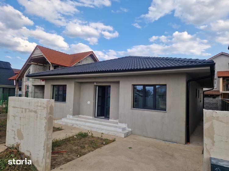 Casă cu 3 camere cu Teren 300 Mp în Cihei
