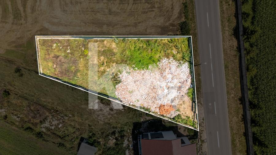 Teren Construcții intravilan de 838 mp, în Stupini