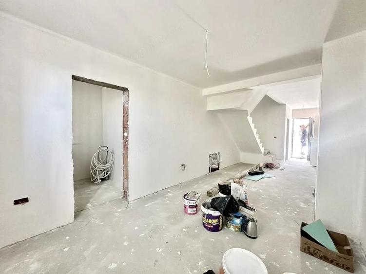 Casă cu 4 camere cu Teren 350 Mp în Moșnița Veche