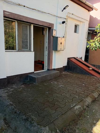 Garsonieră decomandată în Boul Roșu