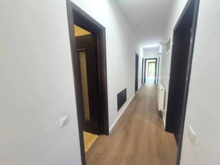 Apartament cu 5 camere decomandat în Kiseleff
