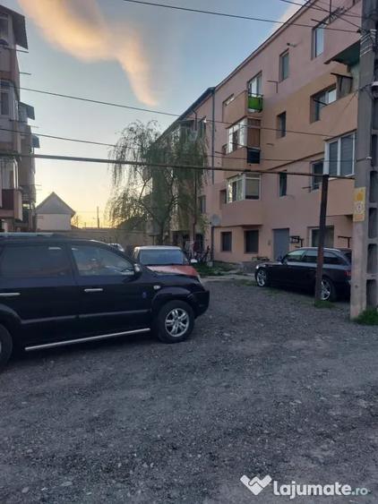 Garsonieră decomandată în Brestei