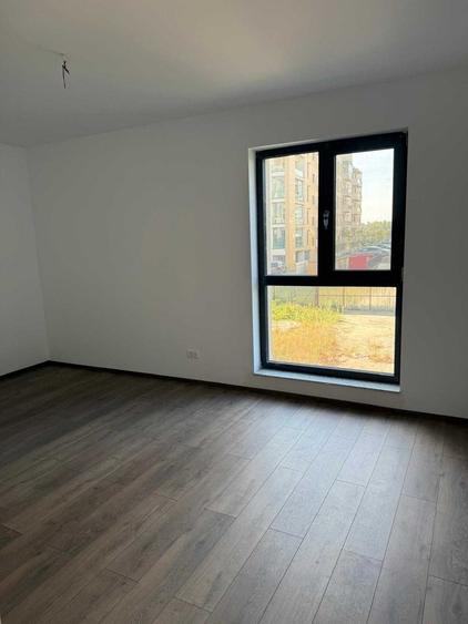 Apartament cu 3 camere decomandat în Străulești