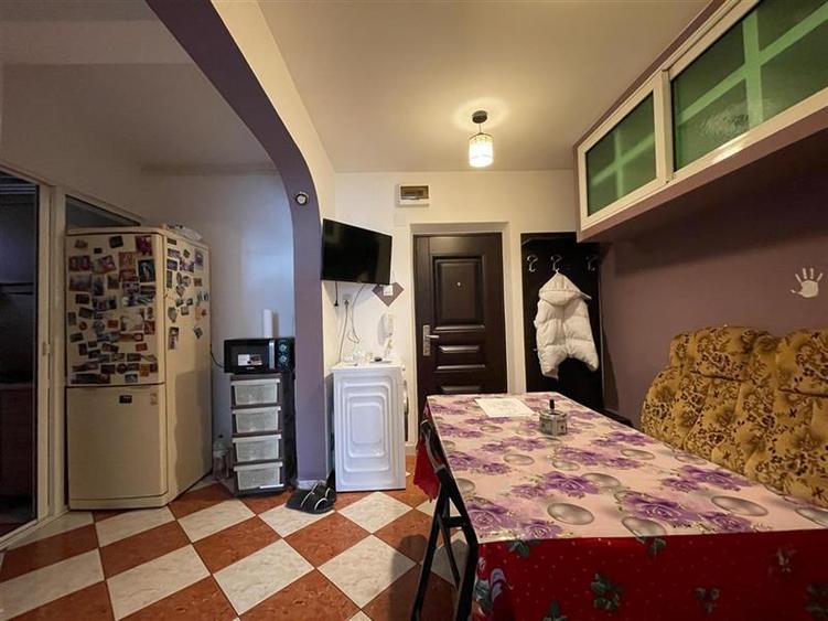 Apartament cu 2 camere decomandat în 23 August