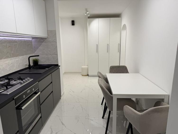 Apartament cu 2 camere decomandat în Gorjului