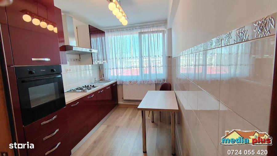Apartament cu 3 camere semidecomandat în Micro 16