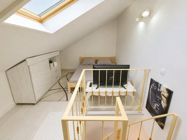 Apartament cu 3 camere, mobilat în Vest
