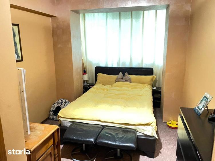 Apartament cu 3 camere, mobilat în Tei