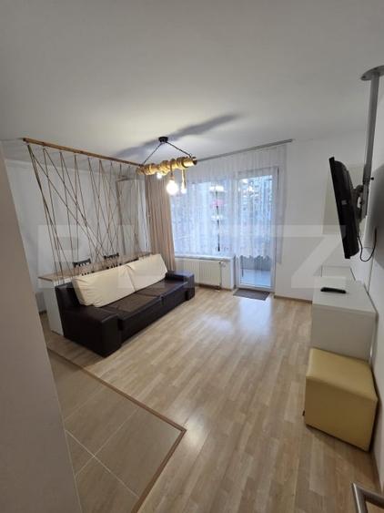 Apartament cu 2 camere decomandat, mobilat în Tractorul