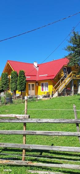 Casă cu 4 camere cu Teren 1045 Mp în Moieciu
