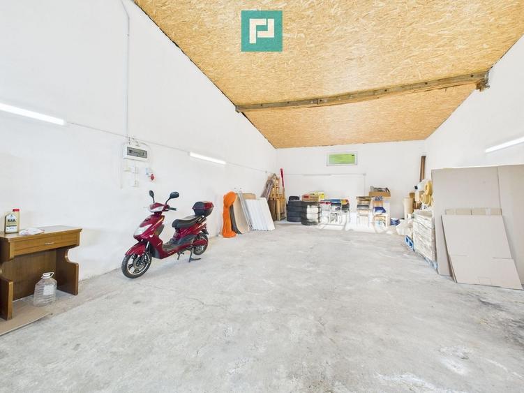 Spațiu industrial, de 1,620 mp, în Exterior Est