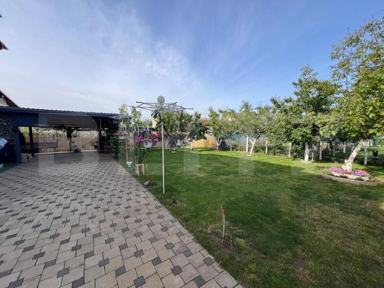 Casă individuală cu 6 camere cu Canalizare în Lucian Blaga