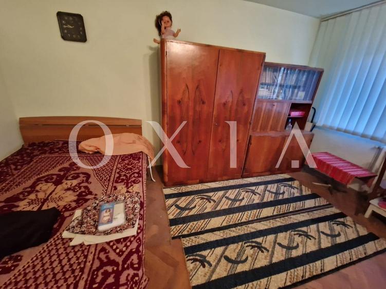 Apartament cu 3 camere semidecomandat, mobilat în Girocului