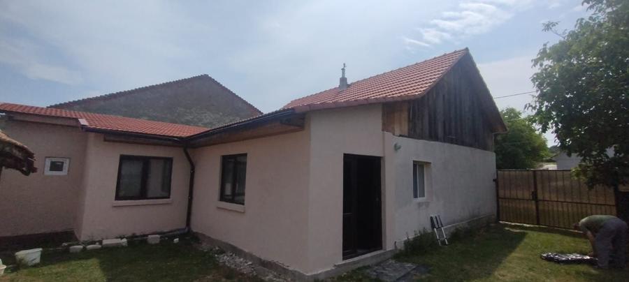 Casă cu 3 camere în Copăcele