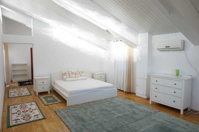Casă cu 3 camere cu Teren 1000 Mp în Central