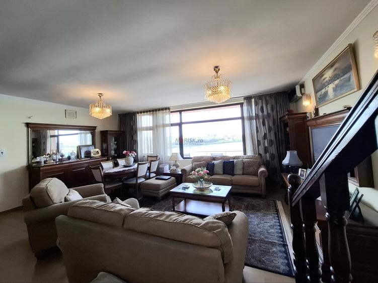 Apartament cu 5 camere decomandat, mobilat în Colentina