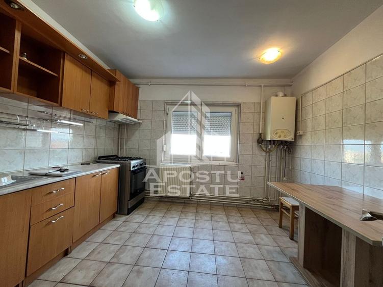Apartament cu 3 camere decomandat, mobilat în Șagului