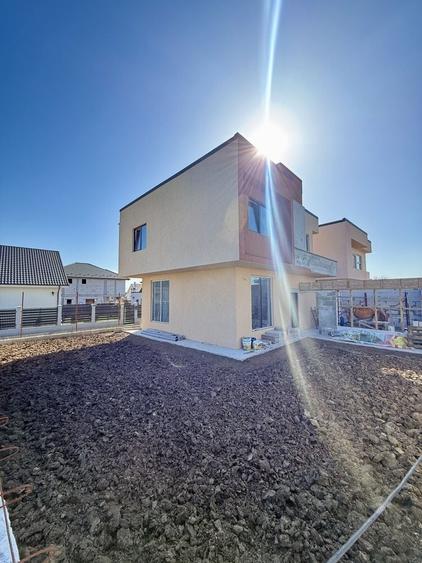 Casă cu 4 camere în Valu lui Traian
