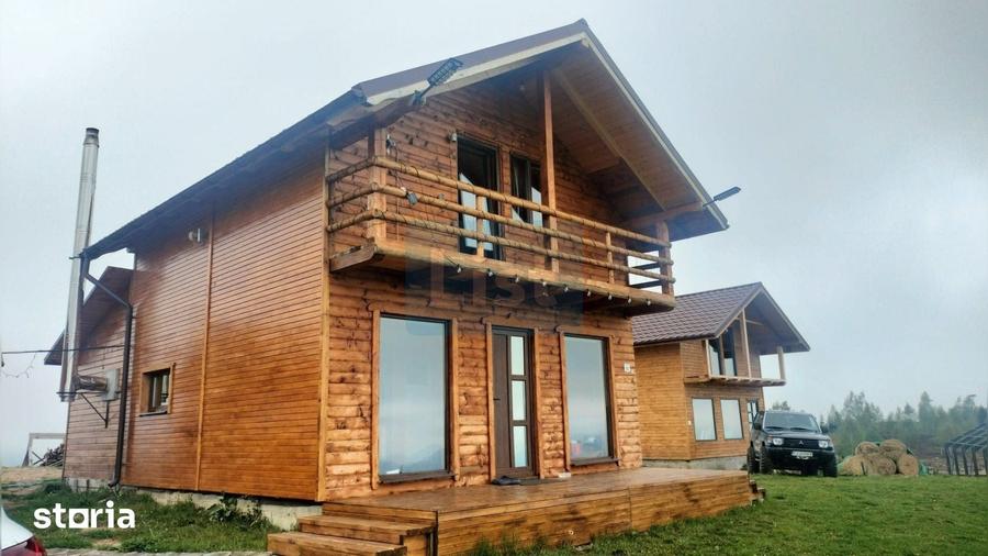 Casă cu 4 camere cu Teren 1000 Mp în Mărișel