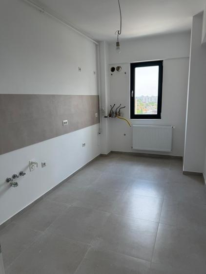 Penthouse cu 4 camere decomandat în Parcul Carol
