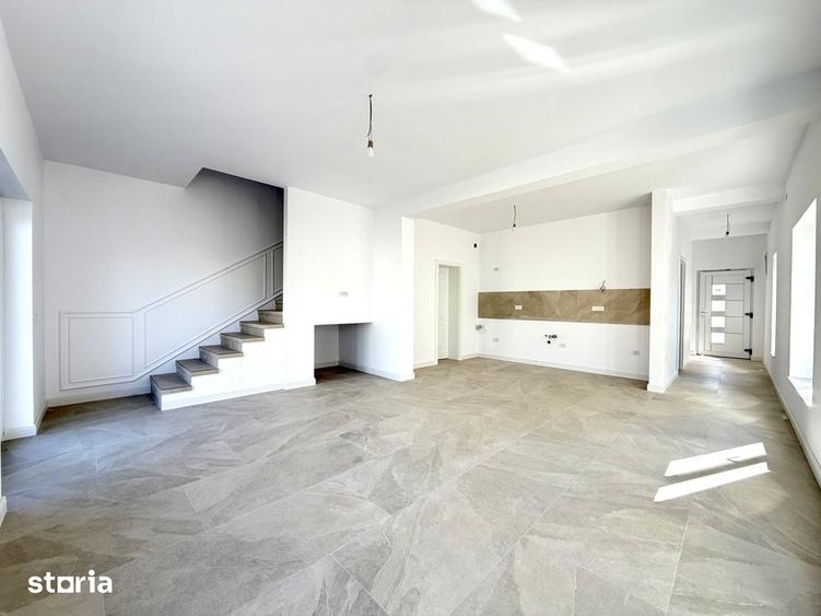Casă cu 5 camere cu Teren 256 Mp în Ghiroda