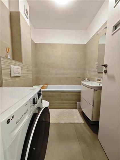 Apartament cu 3 camere decomandat, mobilat în Central