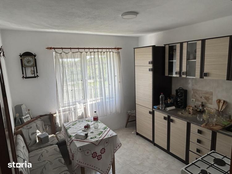 Casă cu 3 camere cu Teren 2496 Mp în Băbana