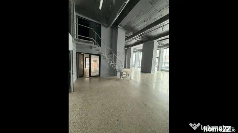 Spațiu comercial, de 265 mp, în Petricani