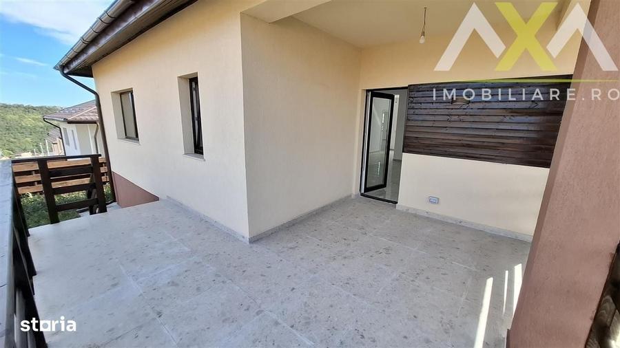 Casă cu 4 camere în Uricani