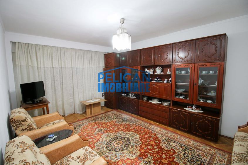 Apartament cu 3 camere decomandat, mobilat în Central