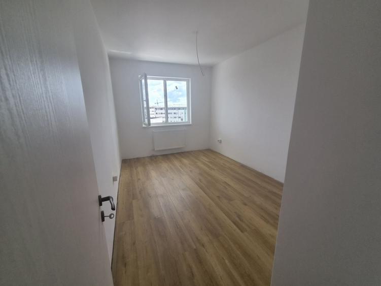 Apartament cu 2 camere decomandat în Roșu