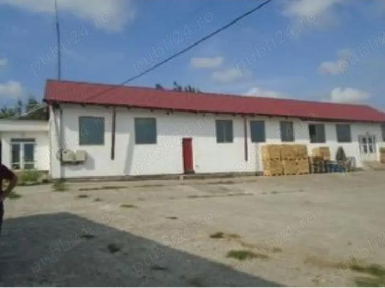 Spațiu comercial, de 700 mp, în Central