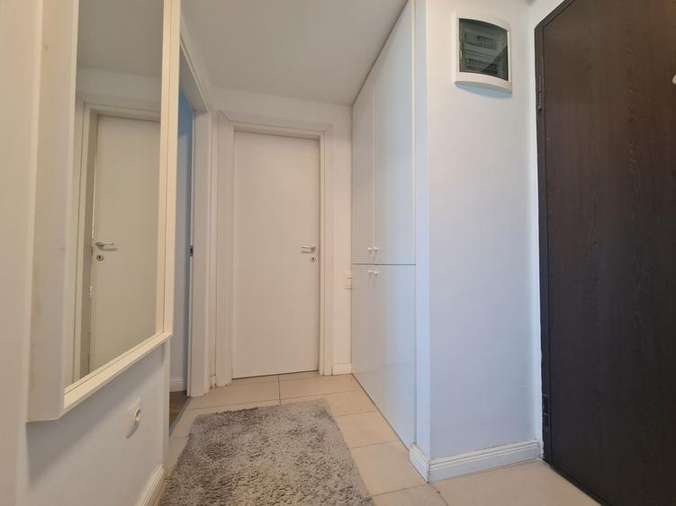 Apartament cu 3 camere semidecomandat în Ștefăneștii de Jos