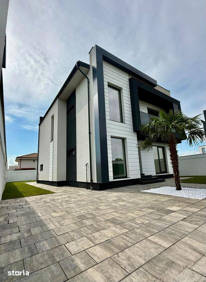 Casă cu 5 camere cu Teren 379 Mp în Central