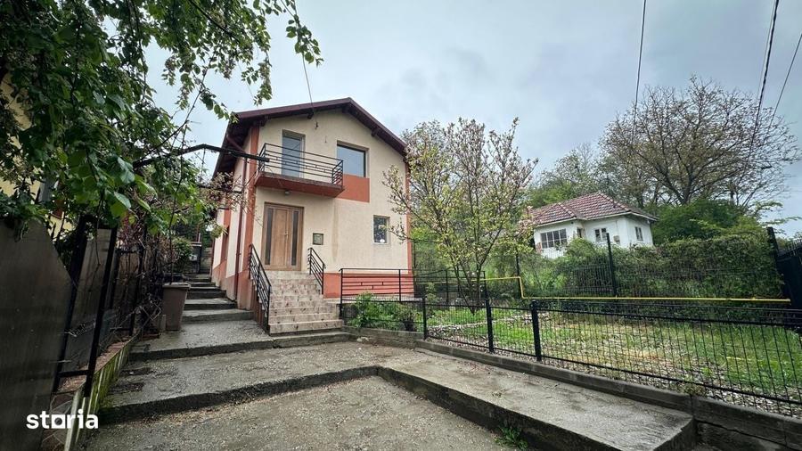 Casă cu 3 camere cu Teren 1397 Mp în Ștefănești