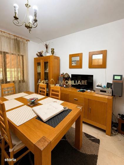 Casă cu 4 camere în Ghencea