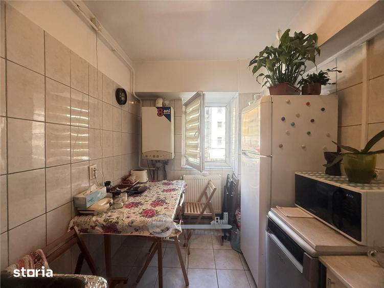 Apartament cu 2 camere decomandat în Galata