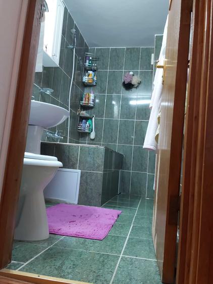 Apartament cu 4 camere decomandat în Exterior Vest
